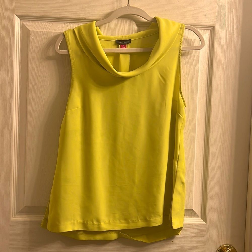 VINCE CAMUTO SLEEVELESS COWL-NECK TOP